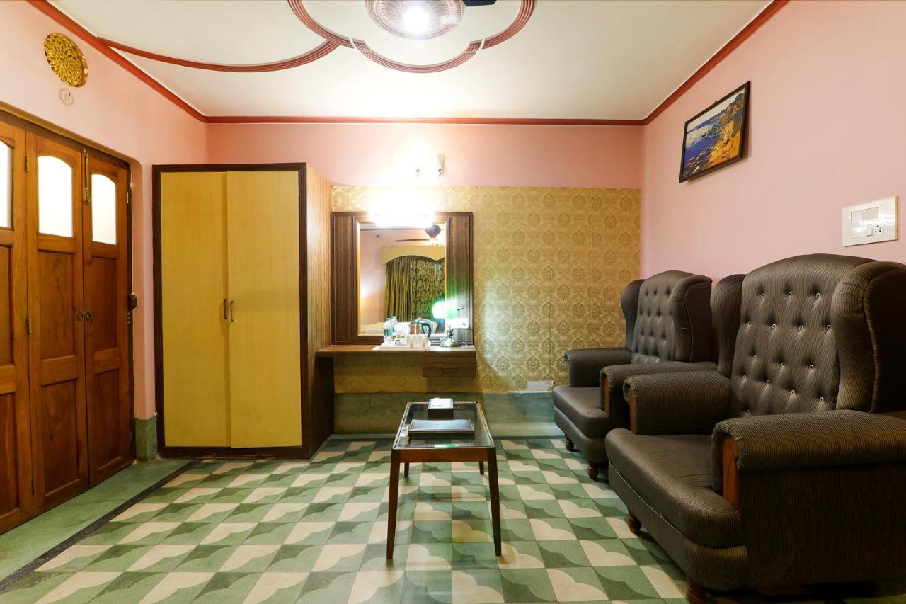 Fabhotel East View Варанаси Экстерьер фото